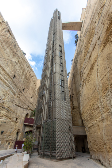 Upper Barrakka Lifts